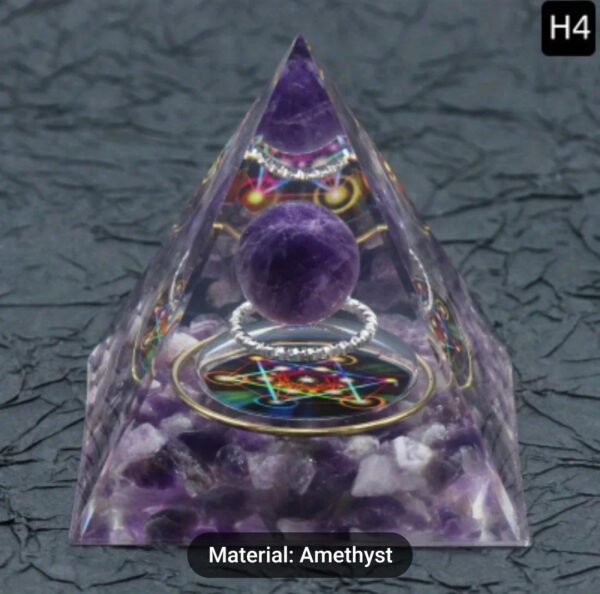 Piramide van Amethist Natuursteen formaat 60x60 mm